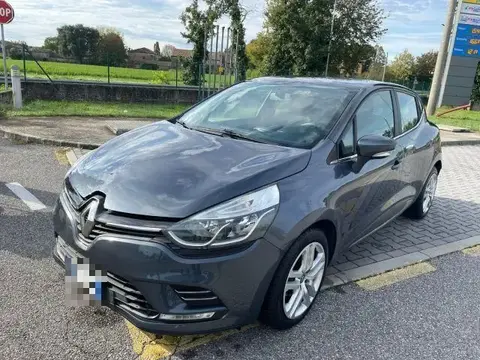 Used RENAULT CLIO Diesel 2017 Ad 