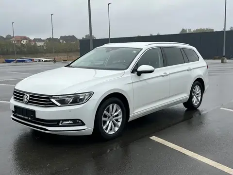 Used VOLKSWAGEN PASSAT Petrol 2017 Ad 