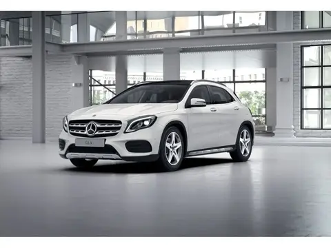 Used MERCEDES-BENZ CLASSE GLA Petrol 2017 Ad 