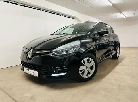 Used RENAULT CLIO Petrol 2017 Ad 