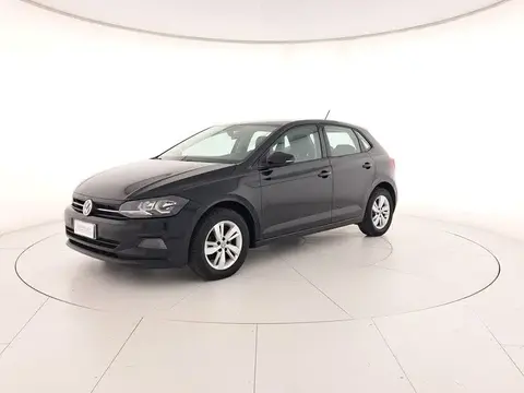 Used VOLKSWAGEN POLO  2018 Ad 