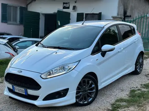 Annonce FORD FIESTA Diesel 2016 d'occasion 