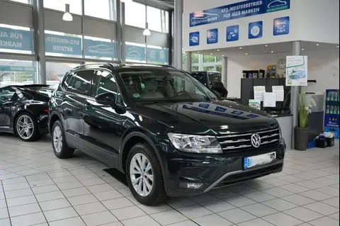 Used VOLKSWAGEN TIGUAN Petrol 2018 Ad 