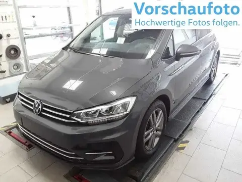 Used VOLKSWAGEN TOURAN Petrol 2022 Ad 