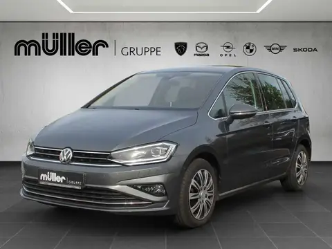 Used VOLKSWAGEN GOLF Petrol 2018 Ad 