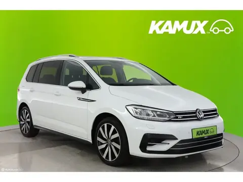 Used VOLKSWAGEN TOURAN Petrol 2020 Ad 