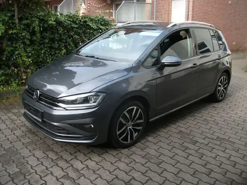 Used VOLKSWAGEN GOLF Petrol 2017 Ad 