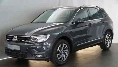 Used VOLKSWAGEN TIGUAN Petrol 2017 Ad 