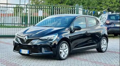 Used RENAULT CLIO Hybrid 2021 Ad 