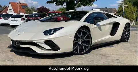 Used LAMBORGHINI AVENTADOR Petrol 2017 Ad 