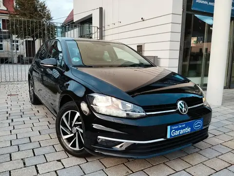 Used VOLKSWAGEN GOLF Petrol 2018 Ad 