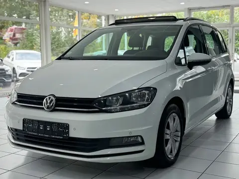 Used VOLKSWAGEN TOURAN Diesel 2017 Ad 