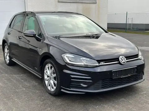 Used VOLKSWAGEN GOLF Petrol 2018 Ad 