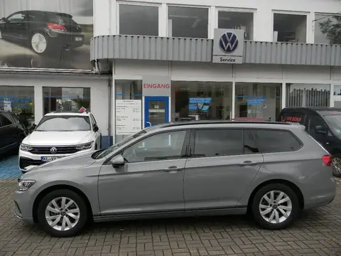 Used VOLKSWAGEN PASSAT Petrol 2022 Ad 