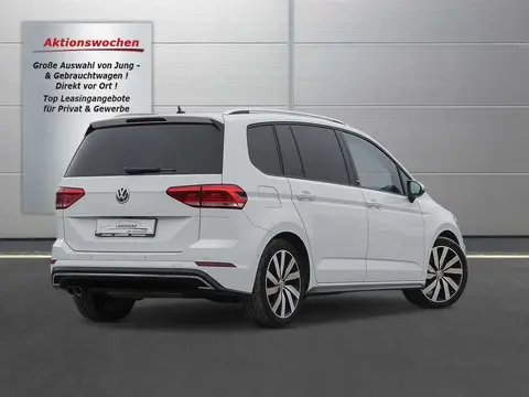 Used VOLKSWAGEN TOURAN Petrol 2017 Ad 