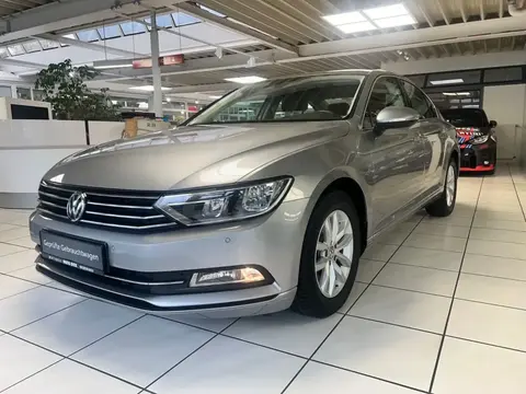 Used VOLKSWAGEN PASSAT Petrol 2019 Ad 