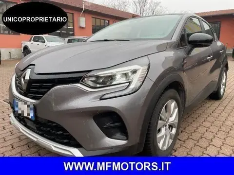 Used RENAULT CAPTUR Hybrid 2022 Ad 