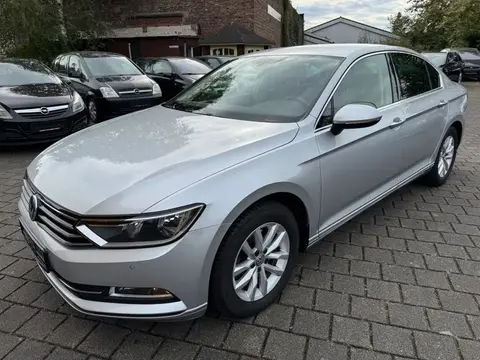 Used VOLKSWAGEN PASSAT Petrol 2015 Ad 