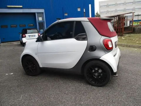 Annonce SMART FORTWO Essence 2019 d'occasion 