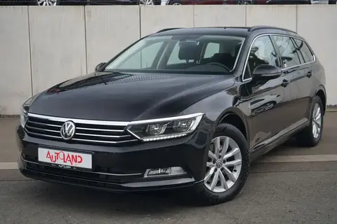 Used VOLKSWAGEN PASSAT Petrol 2016 Ad 