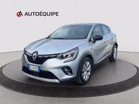 Used RENAULT CAPTUR Hybrid 2021 Ad 