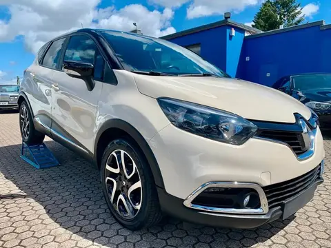 Used RENAULT CAPTUR Petrol 2015 Ad 