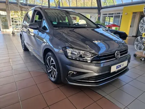 Used VOLKSWAGEN GOLF Petrol 2018 Ad 