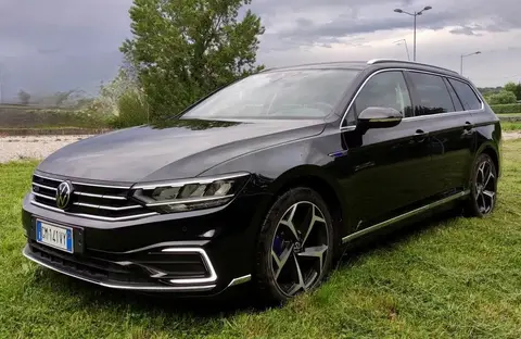 Used VOLKSWAGEN PASSAT Hybrid 2023 Ad 