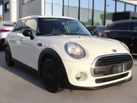 Used MINI ONE Petrol 2016 Ad 