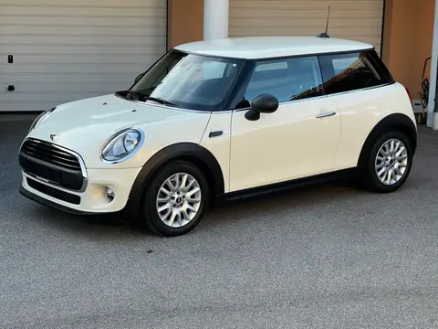 Used MINI ONE Petrol 2015 Ad 