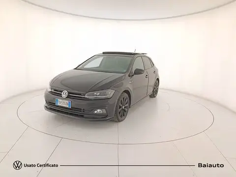 Used VOLKSWAGEN POLO  2018 Ad 