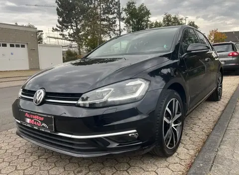 Used VOLKSWAGEN GOLF Petrol 2017 Ad 