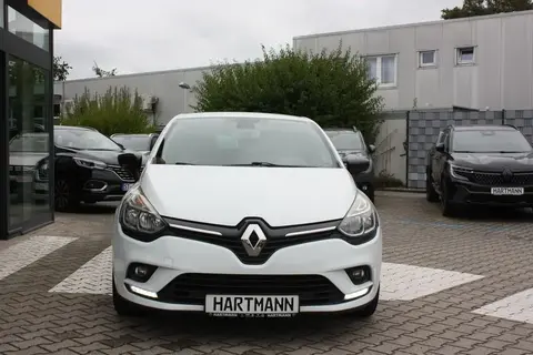 Used RENAULT CLIO Petrol 2017 Ad 