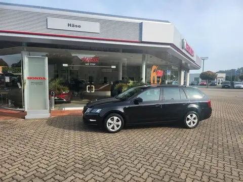 Used SKODA OCTAVIA Petrol 2019 Ad 