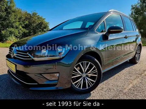 Used VOLKSWAGEN GOLF Petrol 2016 Ad 