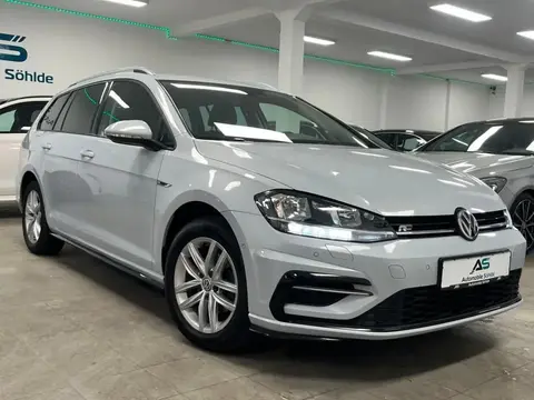 Used VOLKSWAGEN GOLF Petrol 2017 Ad 