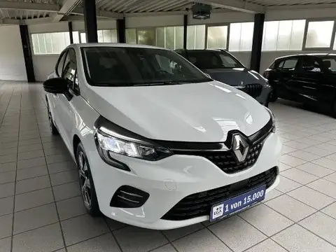 Annonce RENAULT CLIO Essence 2023 d'occasion 