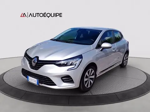 Used RENAULT CLIO Hybrid 2020 Ad 