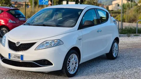 Annonce LANCIA YPSILON Essence 2018 d'occasion 