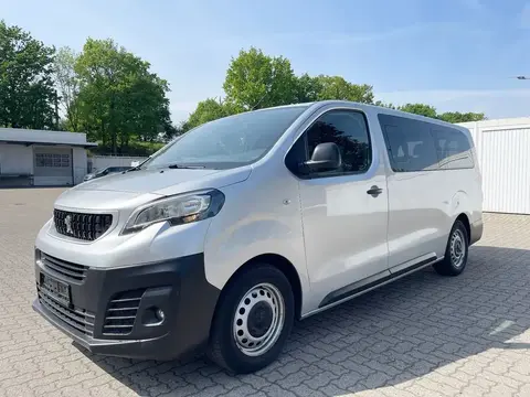 Used PEUGEOT TRAVELLER Diesel 2018 Ad 