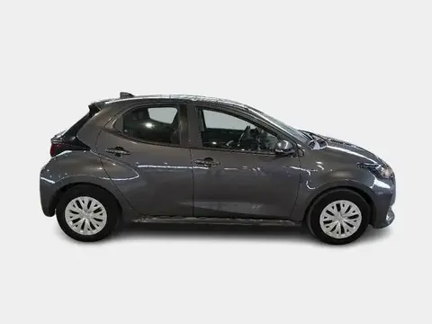 Used TOYOTA YARIS Hybrid 2021 Ad 