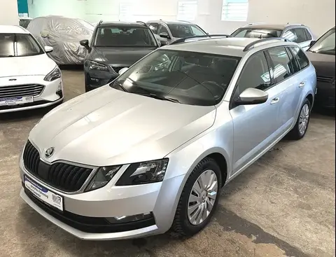 Used SKODA OCTAVIA Petrol 2018 Ad 