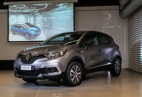 Used RENAULT CAPTUR Diesel 2018 Ad 