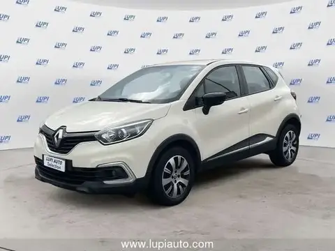 Used RENAULT CAPTUR Diesel 2017 Ad 