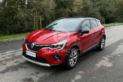 Used RENAULT CAPTUR Hybrid 2022 Ad 