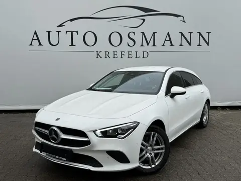 Used MERCEDES-BENZ CLASSE CLA Hybrid 2022 Ad 