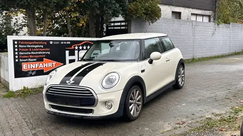 Used MINI COOPER Petrol 2016 Ad 