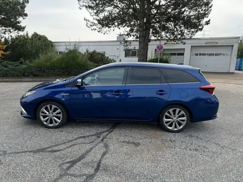 Used TOYOTA AURIS Hybrid 2017 Ad 