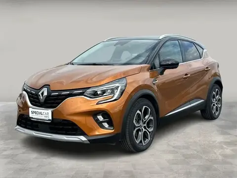 Used RENAULT CAPTUR Hybrid 2021 Ad 