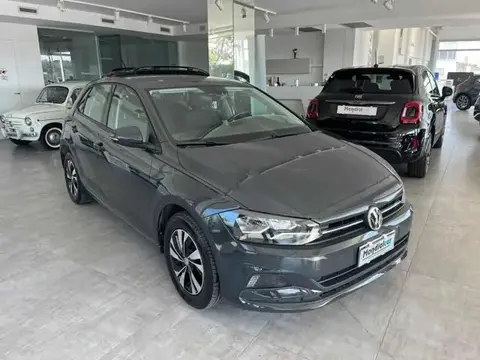 Used VOLKSWAGEN POLO  2018 Ad 